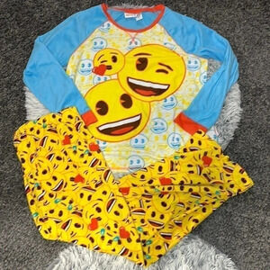EMOJI Pajamas Set Size XL
